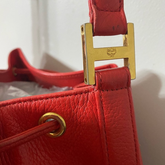Authentic MCM Bucket Medium Leather Red - Picture 4 of 9